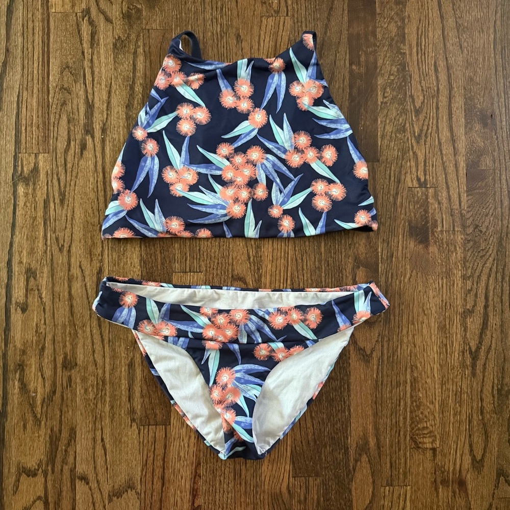 Patagonia Women’s Bikini Size Small - EUC